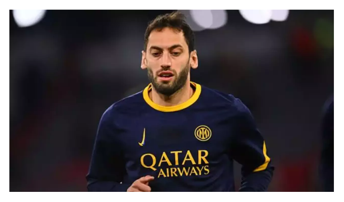 Hakan Çalhanoğlu’na taraftar grubuyla görüşme cezası