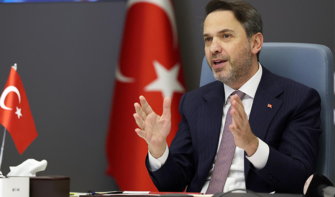 Bakan Bayraktar: Elektrik ve doğalgazda gelecek birkaç ay fiyat artışı planlanmıyor