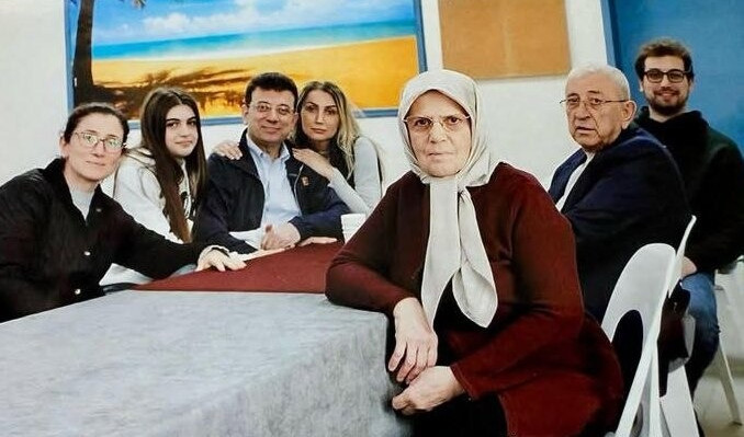 Ekrem İmamoğlu’ndan cezaevinde ilk fotoğraf