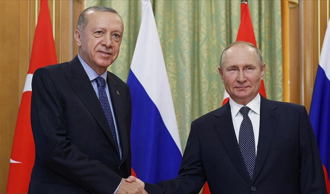 Erdoğan, Putin ile görüştü: Ev sahipliği yapmaya hazırız