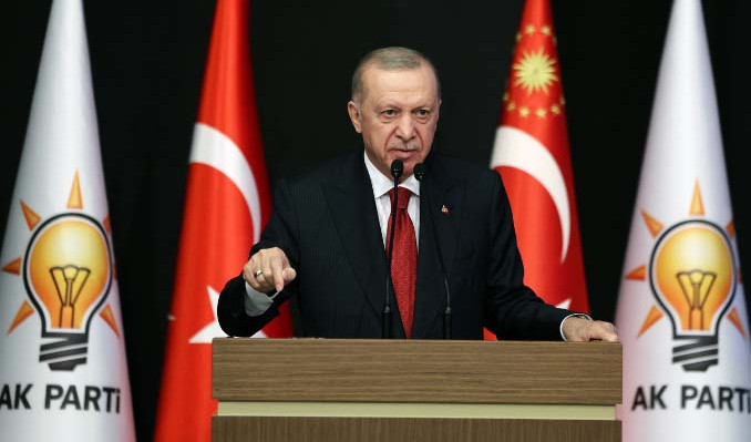 Erdoğan: Türkiye’yi darbe anayasasından kurtaracağız