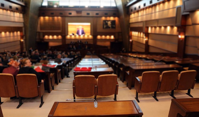 İBB Meclisi’nde deprem ve Kanal İstanbul mesaisi