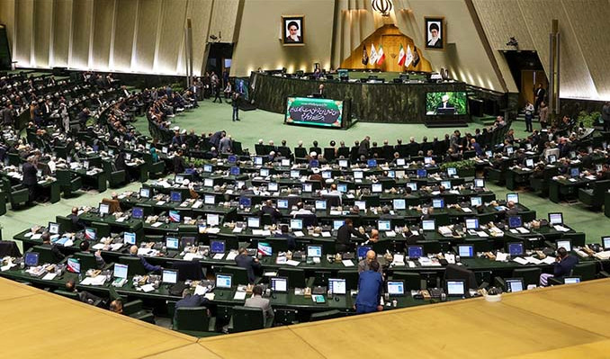 İran Meclisi, Rusya ile stratejik anlaşmayı onayladı