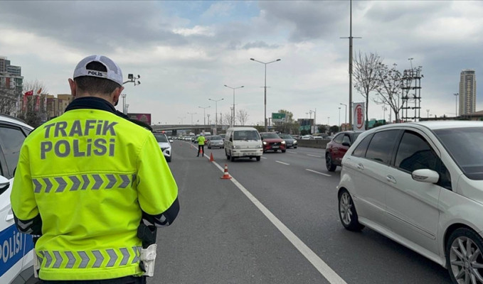 İstanbul’da Galatasaray kutlaması nedeniyle trafik düzenlemesi: Bu yollar yarın kapalı