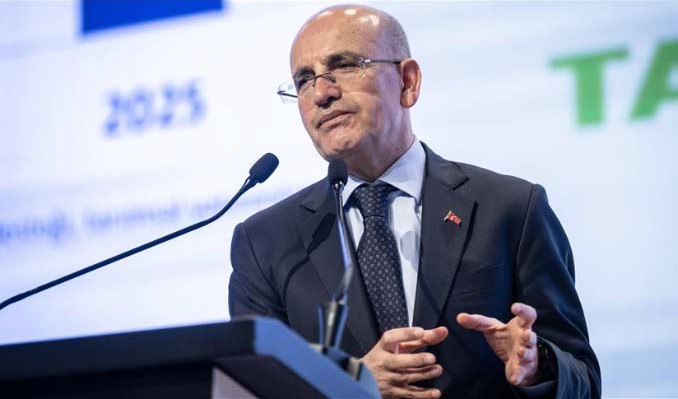 Şimşek: Cari açık OVP tahmininin altında kalacak