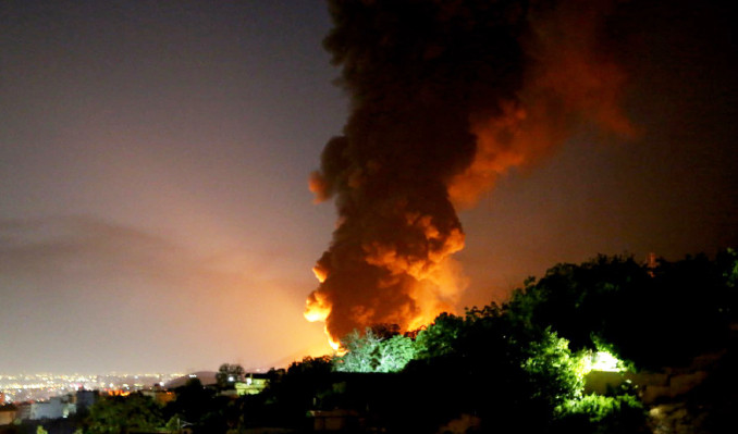 Petrol depoları İsrail’in hedefinde