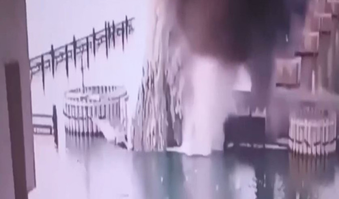 Ukrayna, kritik geçiş noktasını vurdu! Köprü sular altında