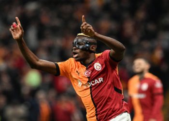 Galatasaray, Victor Osimhen’i İstanbul’a getirdi