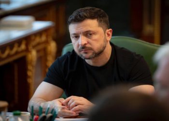 Zelenskiy: Acil bir ateşkes olmasını umuyoruz