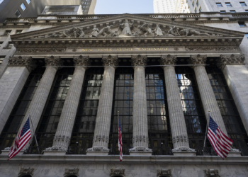 ABD borsaları Fed’in faiz kararı sonrasında karışık seyirle kapandı