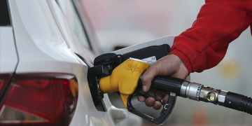 Akaryakıta bir zam daha! Fiyatlar bu gece artıyor