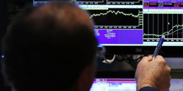 BİST haftanın son işlem gününde 4 hisseye tedbir getirdi