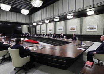 Kabine yarın toplanıyor: Terörsüz Türkiye ve ekonomi gündemde