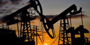 Küresel petrol piyasasında dengesizlik sinyali