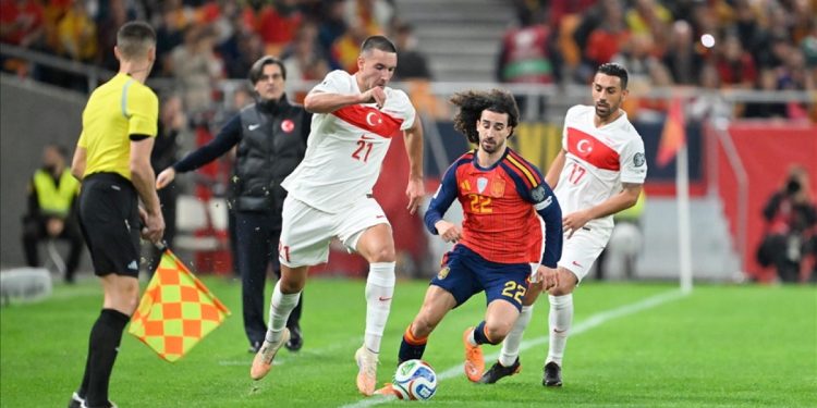 Spor yazarlarından İspanya maçı: Tarih yazdık