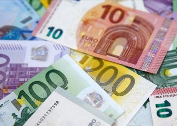 Euroda Fed etkisi: 50 TL’yi aştı