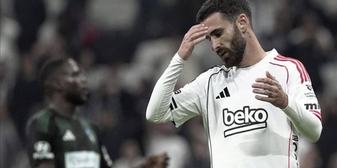 Beşiktaş, Rafa Silva’nın ayrılığını KAP’a bildirdi