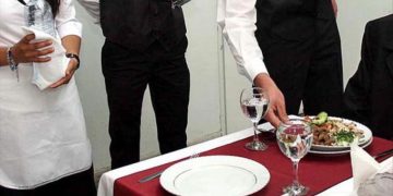 Hizmet sektöründe büyüme sürüyor