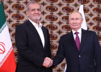 Putin, İran Cumhurbaşkan Pezeşkiyan ile görüştü