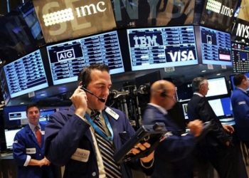 New York borsası savaşın gölgesinde düşüşle açıldı